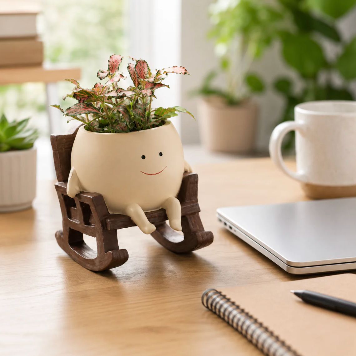 The Swinging Smiley Planter™